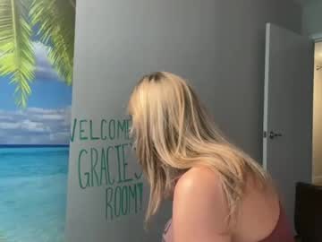 couple Webcam Girls Sex Thressome And Foursome with graciemae_baexx